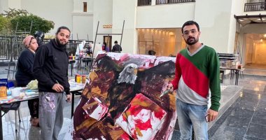 المشاركون بمنتدى فنون شباب العالم بالغردقة يحتفلون بعيد الشرطة