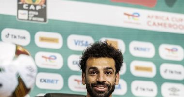 محمد صلاح يدعو الجماهير للوقوف خلف المنتخب.. ويؤكد: مصر أكبر من أى ناد