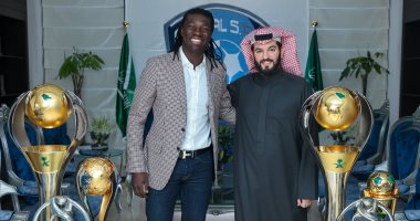 الهلال السعودى يودع الفرنسى جوميز صاحب 107 أهداف مع الزعيم.. صور وفيديو