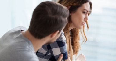 يوم الاعتذار .. علامات لغة جسد هتكشف لك صدق أو كذب اعتذار اللى قدامك