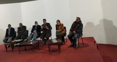 صور.. وكيل تعليم الأقصر يجتمع برؤساء لجان امتحانات نصف العام