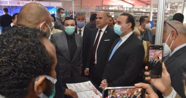 نائب محافظ الأقصر ورئيس الجامعة يفتتحان معرض فيتاجرو للإنتاج الداجنى والحيوانى