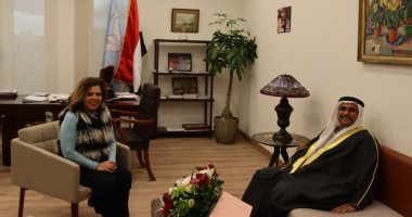 السفيرة مشيرة خطاب تستقبل رئيس البرلمان العربى بمقر "القومى لحقوق الإنسان"