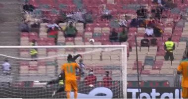 العارضة تحرم عمر مرموش من تسجيل الهدف الأول لمنتخب مصر أمام كوت ديفوار "فيديو"