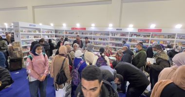 أحمد بهى الدين: 51 دولة تشارك فى معرض الكتاب.. وعدد الناشرين العرب زاد 3 أضعاف