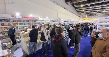 نائب رئيس هيئة الكتاب: اهتمام جماهيرى متميز بفعاليات البرنامج الثقافى لمعرض الكتاب
