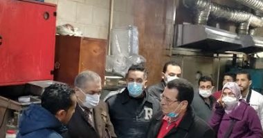 غلق مصنعين وضبط وإعدام عجينة حواوشى وفراخ مجمدة وكباب بالبحيرة.. صور