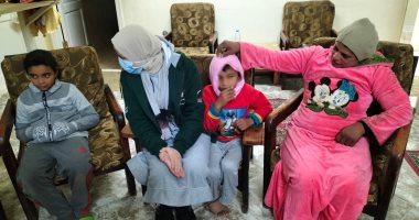 استجابة لتليفزيون "اليوم السابع".. وزيرة التضامن توجه بإنقاذ أم وأطفالها يفترشون الشارع في البرد القارس ونقلهم لدار رعاية.. دعم نفسى وكشف طبى للأسرة والتأكد من عدم وجود أي أعراض مرضية.. فيديو وصور