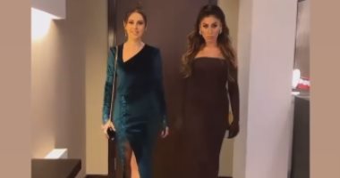 المونيكير مهم.. وصلة هزار بين ياسمين رئيس ودينا الشربينى فى رحلة بالطائرة "صور"