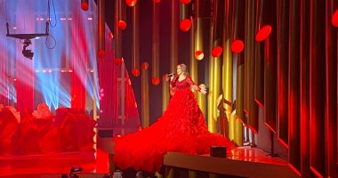 أحلام وسوسن البَهيتي يقدمان ديو لدعم المرأة بحفل جوائز JOY AWARDS