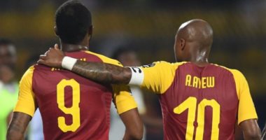 تقارير: الأخوان آيو يقرران اعتزال اللعب الدولى مع منتخب غانا
