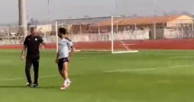 حوار خاص بين محمد صلاح وكيروش فى مران المنتخب استعدادا للمغرب.. فيديو