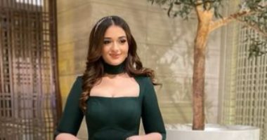 ملك أحمد زاهر تتألق فى إطلالة مميزة بالأسود.. شاهد تعليق والدها وشقيقتها "صور"