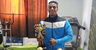 "رامبو" بطل من الصعيد.. محمد يحصد المركز الثالث ببطولة الجمهورية لكمال الأجسام للناشئين.. توج ضمن الأفضل بعد مشاركته فى العديد من المسابقات المحلية.. ويؤكد: الرياضة تعتمد على اللياقة البدنية..وانتصرت على التنمر