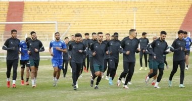 المقاولون يتدرب على فترتين استعدادا لاستئناف الدوري 