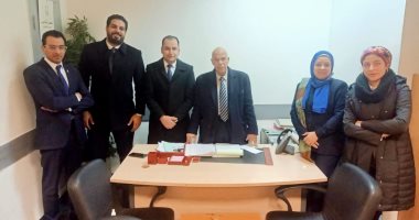 جمارك مطار القاهرة الدولى تضبط محاولتى تهريب أسلحة بيضاء وصواعق وكمية مواد مخدرة