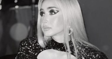 ما بين الأبيض والأسود .. هنا الزاهد بلوك مختلف فى أحدث ظهور
