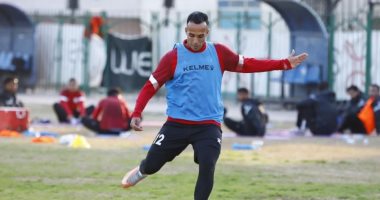ناصر منسى يقترب من قيادة هجوم البنك الأهلى أمام الزمالك