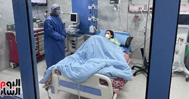 الجنة تحت أقدام الأمهات.. سيدة تتبرع بكليتها لإنقاذ حياة طفلتها.."مى" أصرت على مغادرة المستشفى مع ابنتها.. جامعة الزقازيق تجرى العملية بالمجان.. ورئيس قسم المسالك البولية: العملية نجحت وحالة الأم والابنة مستقرة