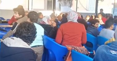 بث مباشر .. أهالى قرية زيزو بالمنيا يتابعون مباراة مصر والمغرب