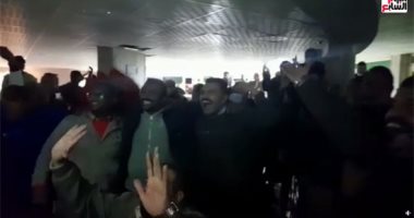 فرحة الجماهير المصرية فى أسوان بفوز وتأهل المنتخب بأمم أفريقيا.. فيديو