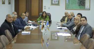 محافظ دمياط تبحث مستجدات موقف تطوير المزرعة السمكية بالرطمة