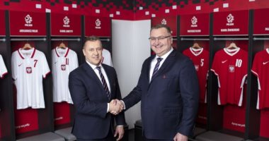 تشيسلاف ميشنيفيتش مديراً فنياً لمنتخب بولندا 