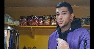 عمر ابن الزقازيق.. طالب تجارة إنجليزى صباحا وصاحب عريبة سويت كورن مساء