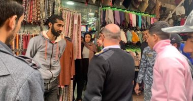 إخلاء عقار وغلق 12 محلًا تجاريًا خلال حملة مكبرة بالإسماعيلية.. صور