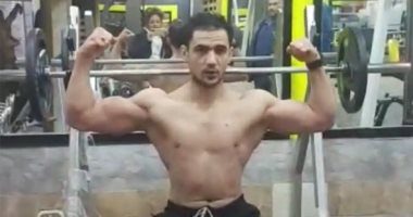 بطل كمال أجسام بدون قدمين.. إسلام تعرض لحادث بتر قدميه لكن عمل المستحيل