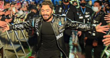 تامر حسنى يوجه الشكر للجمهور وفريق فيلم "مش أنا" بعد تصدره الاستفتاءات