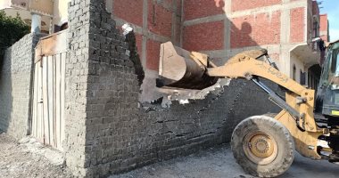 وزير الإسكان يُصدر قرارات لإزالة مخالفات بناء وتعديات بالعاشر والفشن الجديدة