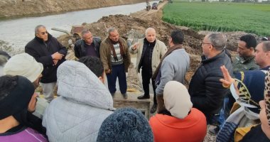 رئيس شركة مياه الشرب والصرف الصحى بالبحيرة يتفقد خط مياه الحدين بمركز الدلنجات 