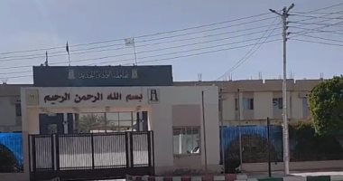 طقس الوادى الجديد.. هبوب رياح محملة بالأتربة على الطرق السريعة.. فيديو