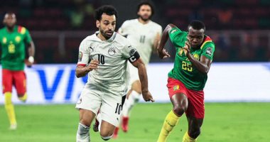 العارضة تتعاطف مع منتخب مصر أمام الكاميرون "فيديو"