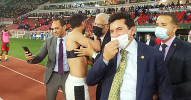 وزير الرياضة: لاعبو المنتخب عازمون على الفوز باللقب الثامن وصنع إنجاز جديد.. فيديو وصور