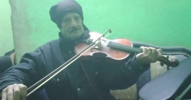 اسمع أحلى الألحان من عم حسن.. بيعزف على كمانجا عمرها يزيد عن 200 سنة.. لايف وصور