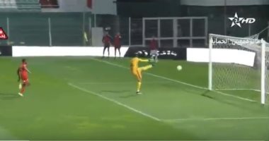 شاهد هدف كوميدى فى مباراة بالدوري المغربي