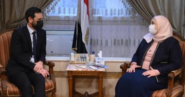 وزيرة التضامن تبحث مع وفد بعثة الصليب الأحمر إنشاء مركز إغاثة بالإسماعيلية