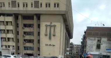 تأجيل محاكمة متهم بالشروع فى قتل سائق توك توك لـ18 أبريل