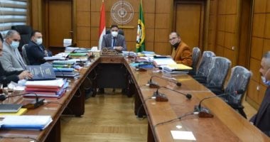 محافظ الدقهلية يترأس لجنة اختيار مديرى عموم إدارات الزراعة والتعليم والصحة