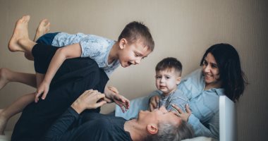 10 أفكار مختلفة للاحتفال بعيد الحب مع أسرتك.. "الفلانتين مش للعشاق فقط"