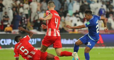 كأس العالم للأندية.. الهلال يقلب الطاولة على الجزيرة بثنائية فى 4 دقائق..فيديو وصور