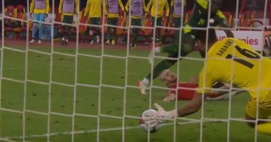 أبو جبل ينقذ منتخب مصر من فرصة هدف أمام السنغال فى الدقيقة 53.. فيديو وصور