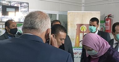 وزيرة التضامن تتفقد مشروع واحة الحرير فى الوادى الجديد.. لايف 