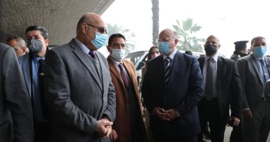 محافظ القاهرة يتفقد موقف عبد المنعم رياض للتأكد من عدم رفع تعريفة الركوب
