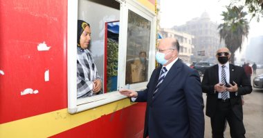 محافظ القاهرة يتفقد ساحات انتظار السيارات بوسط البلد