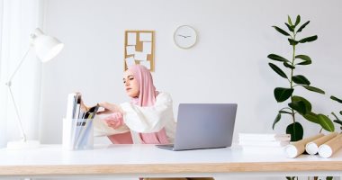5 عادات صباحية تمارسها المرأة الناجحة.. البداية من ترتيب السرير