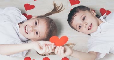 6 طرق للاحتفال بعيد الحب مع الأطفال.. مشاركتهم الوقت والشوبينج الأبرز