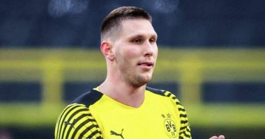 رسميًا.. بوروسيا دورتموند يتعاقد مع زوله مدافع بايرن ميونخ